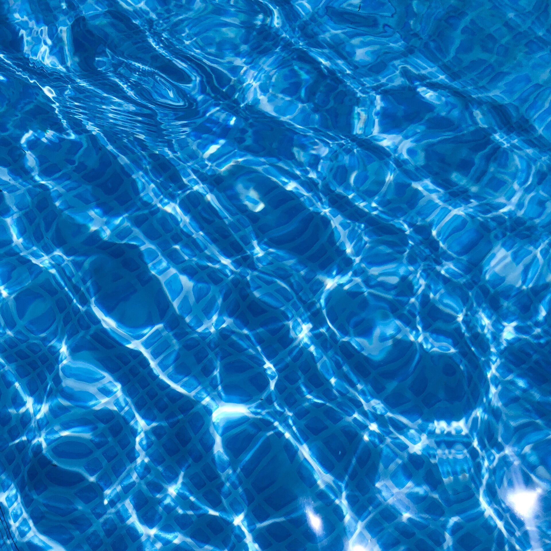 pool-water-sparkles-2021-08-29-02-50-36-utc